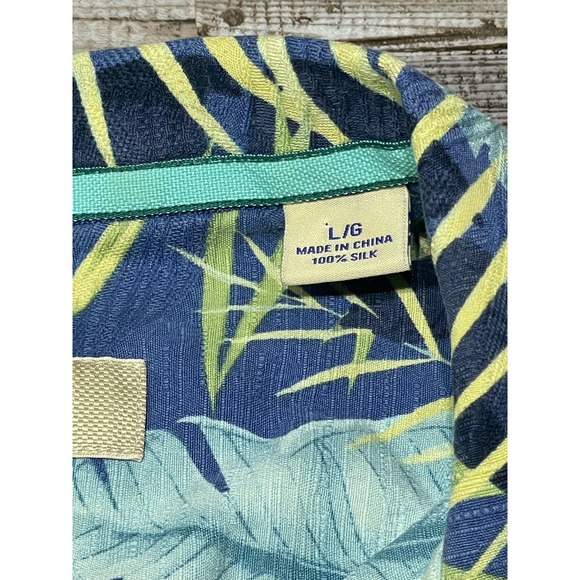 Tommy Bahama Silk Hawaiian Button Down Large EUC! - Picture 5 of 6